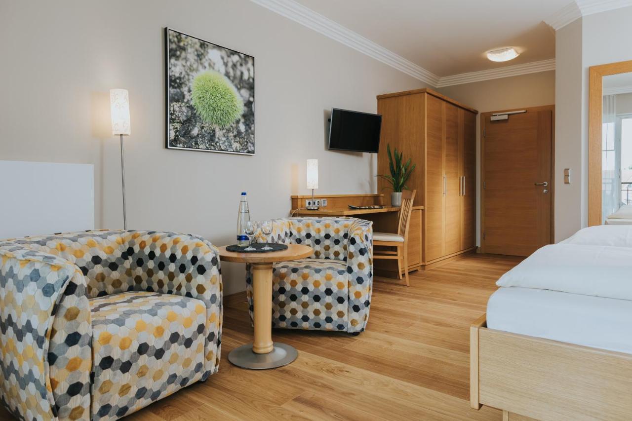 Ortner'S Resort Bad Füssing Esterno foto A typical room at the Hotel Waldhaus Flims