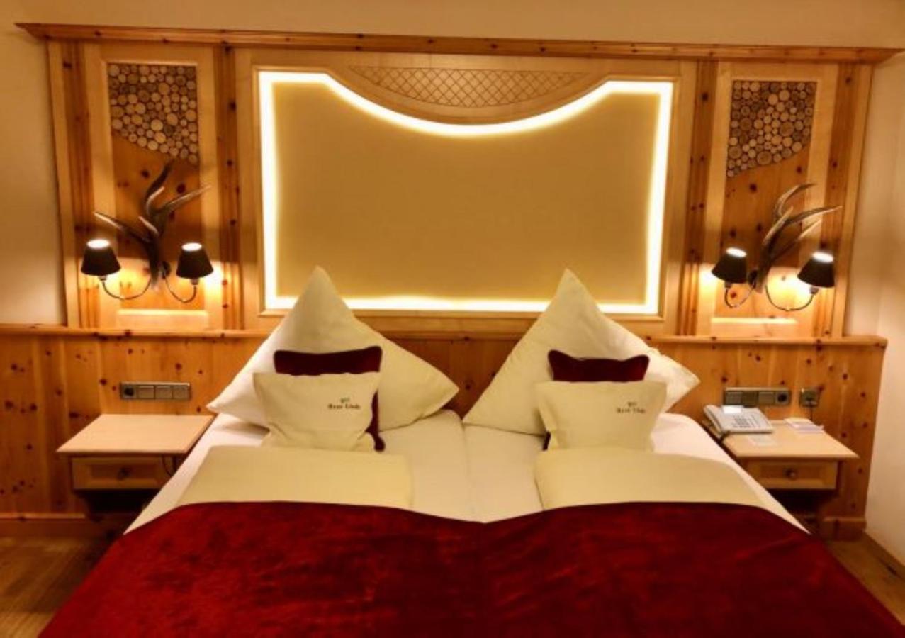 Ortner'S Resort Bad Füssing Esterno foto A modern double bed
