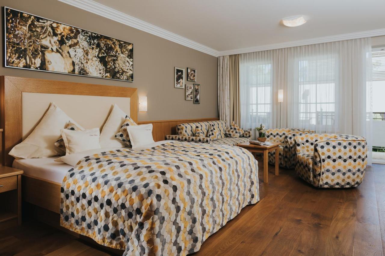 Ortner'S Resort Bad Füssing Esterno foto A typical hotel room